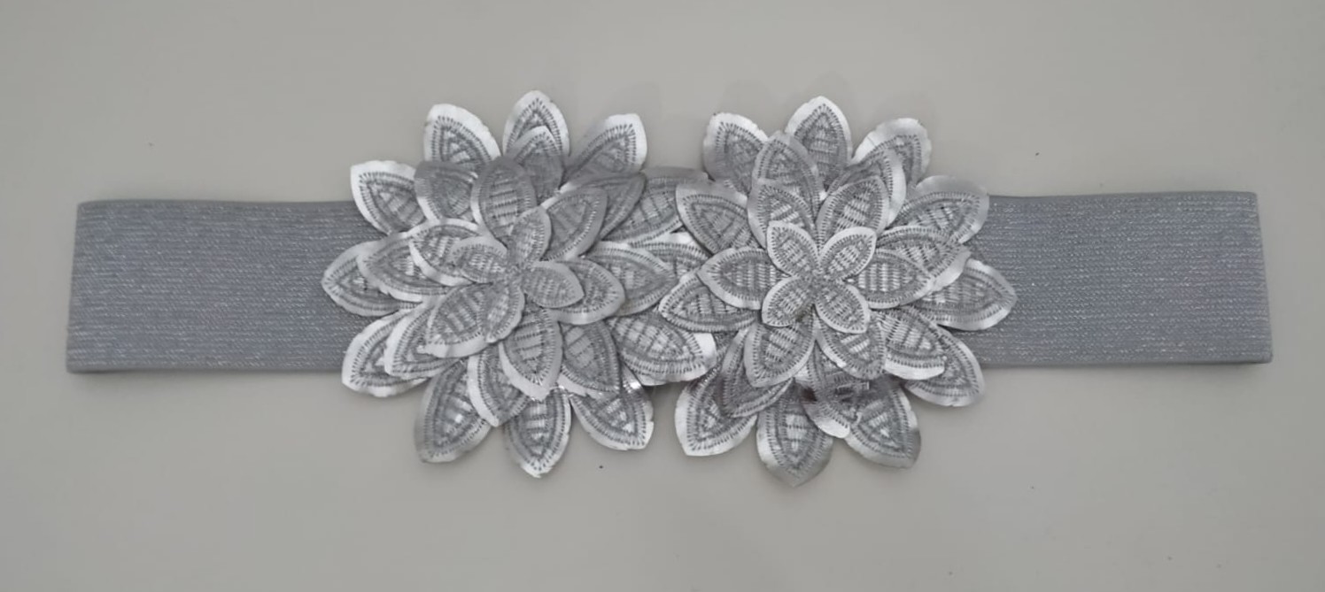 Corchete Asombrosamente sátira Cinturón plata flores elástico - Euforia Modas