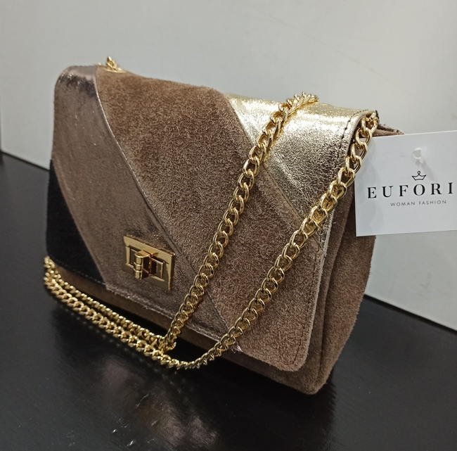 Bolso metalizado y antelina