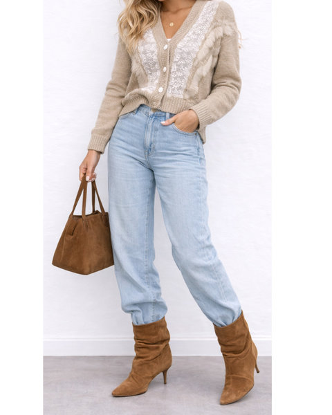 Chaqueta punto de mujer en color marrón , con detalles de encaje y bordados,con pelito .menttaaacidashop