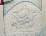 Detalle blanco y azul
