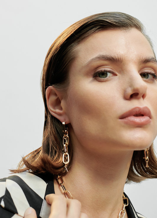 Pendientes eslabones y letras 
