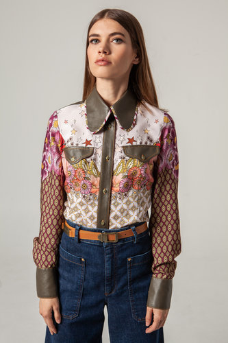 Camisa canesú khaki estampado flores rosa geométrico Masavi