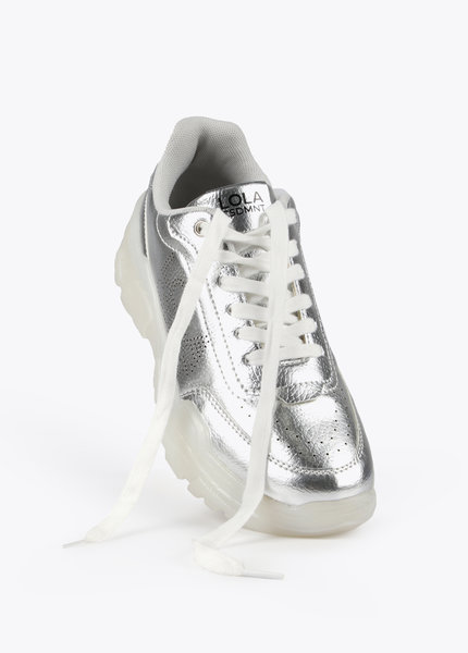 Sneakers metalizadas suela blanca PLATEADO Lola Casademunt